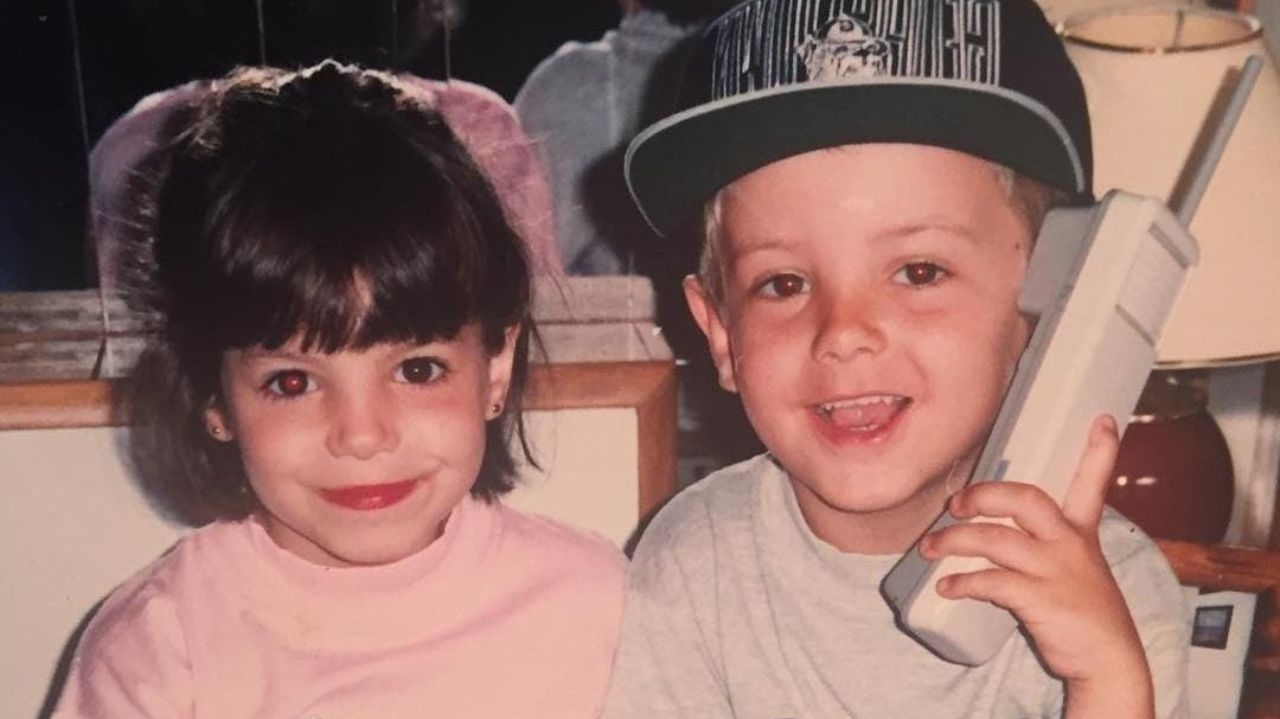 Com fotos antigas, Sthefany Brito faz publicação emocionante para o irmão Kayky Brito