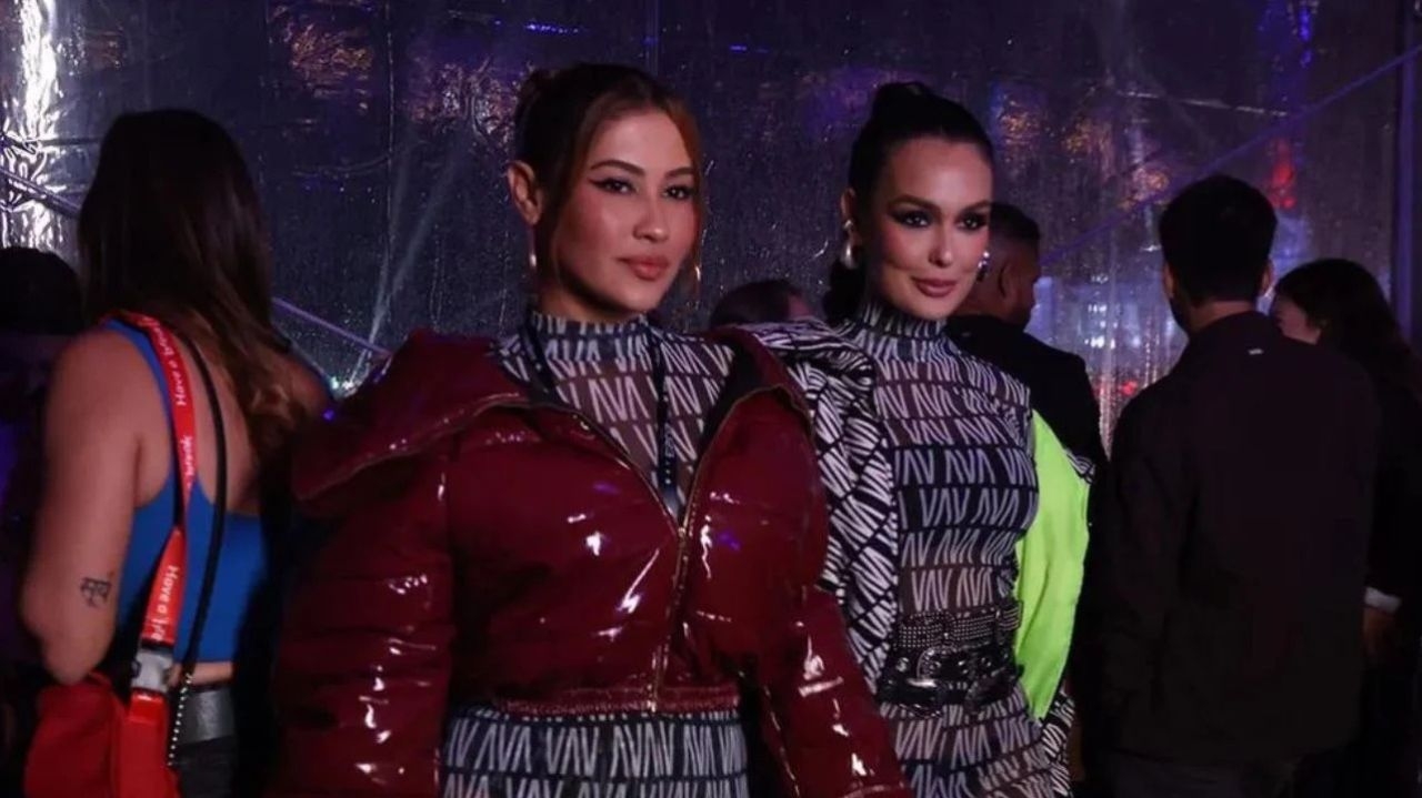 Larissa Santos e Thaynara OG aparecem no The Town usando o mesmo look