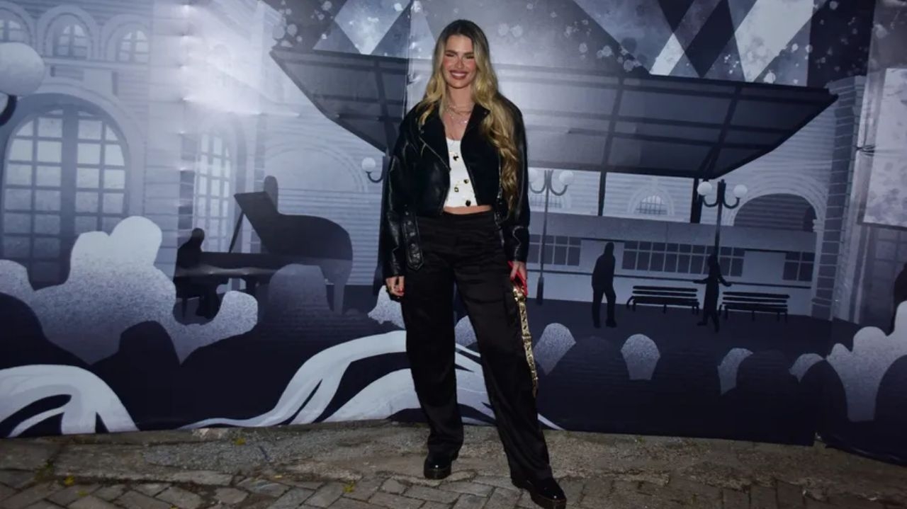 Yasmin Brunet vai ao The Town após sumiço e boatos de lipoaspiração