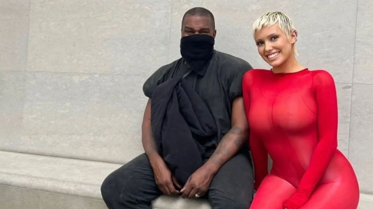 Kanye West e esposa são banidos de passeio de barco após serem vistos em momento íntimo
