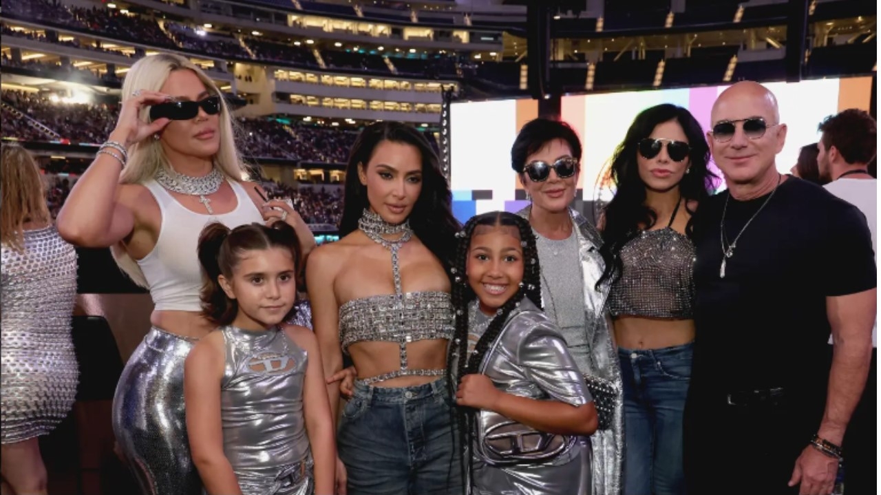 Kim Kardashian e família comparecem em show de Beyoncé em Los Angeles