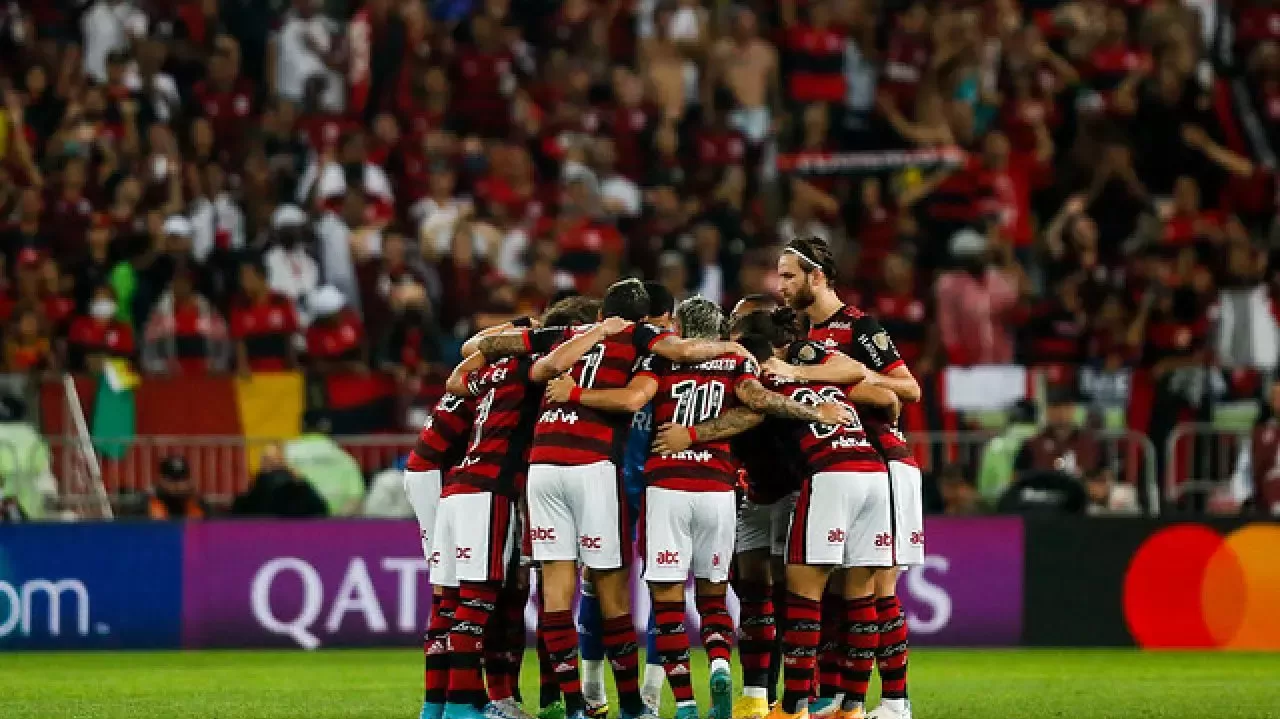 Flamengo inicia conversas para permanência de jogadores, mas deixa para decidir após final da Copa do Brasil