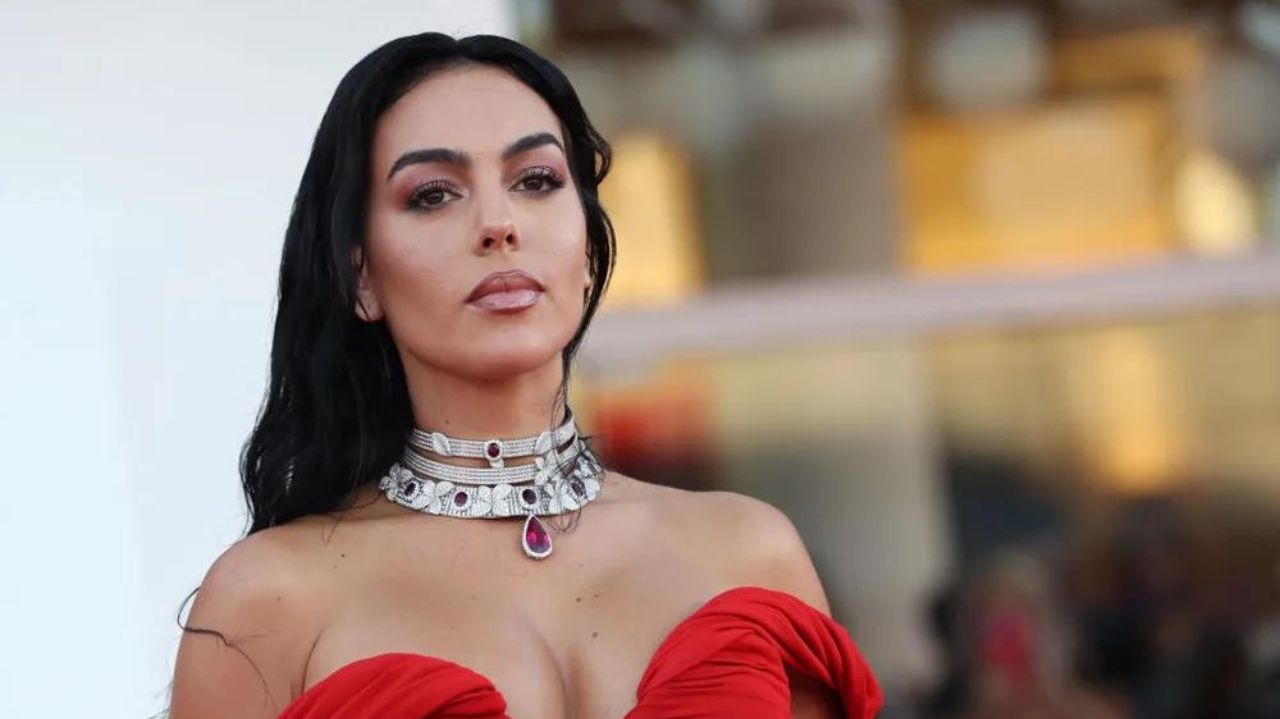 “Uma Linda Mulher”: Julia Roberts é homenageada por Georgina Rodriguez com look