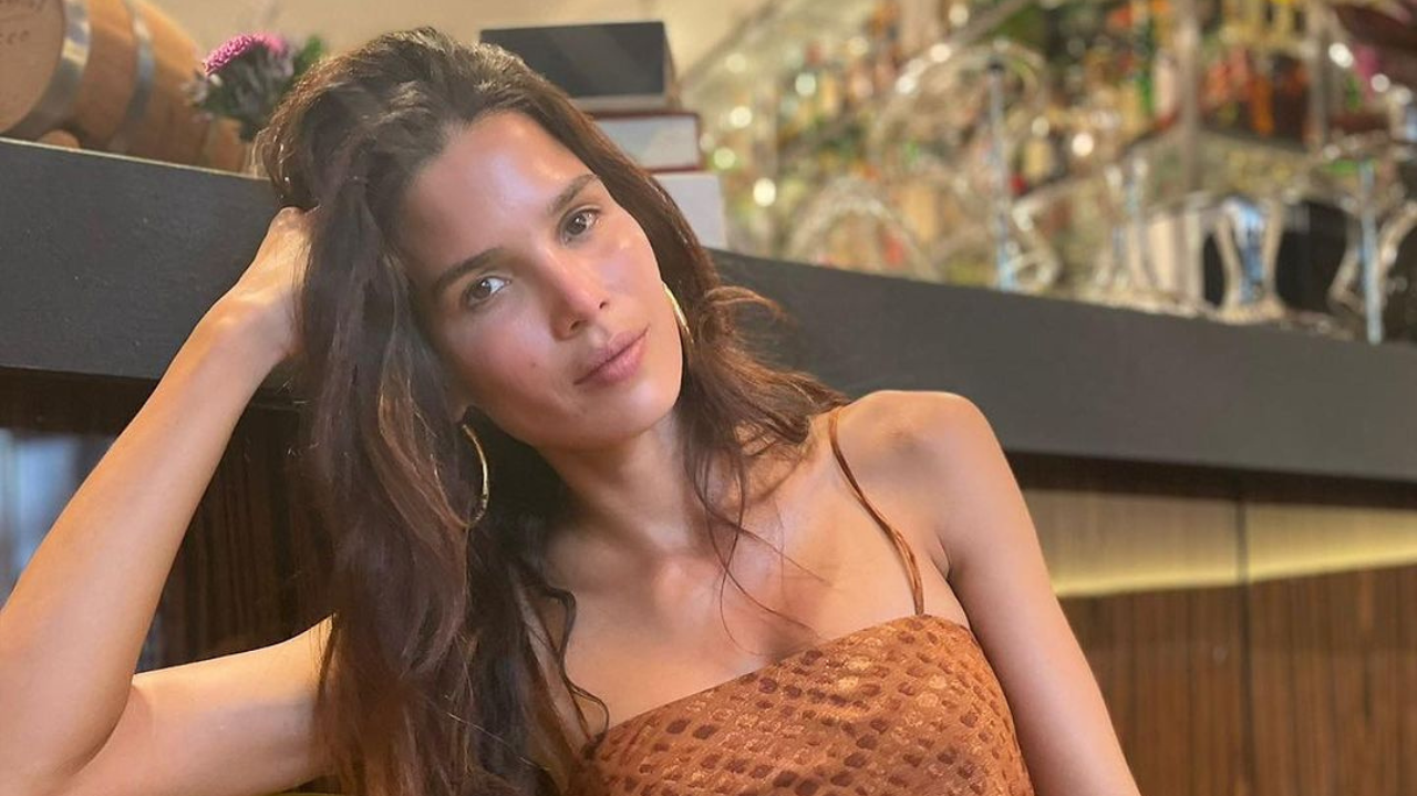 Modelo Raica Oliveira mostra imagens de destruição após terremoto no Marrocos