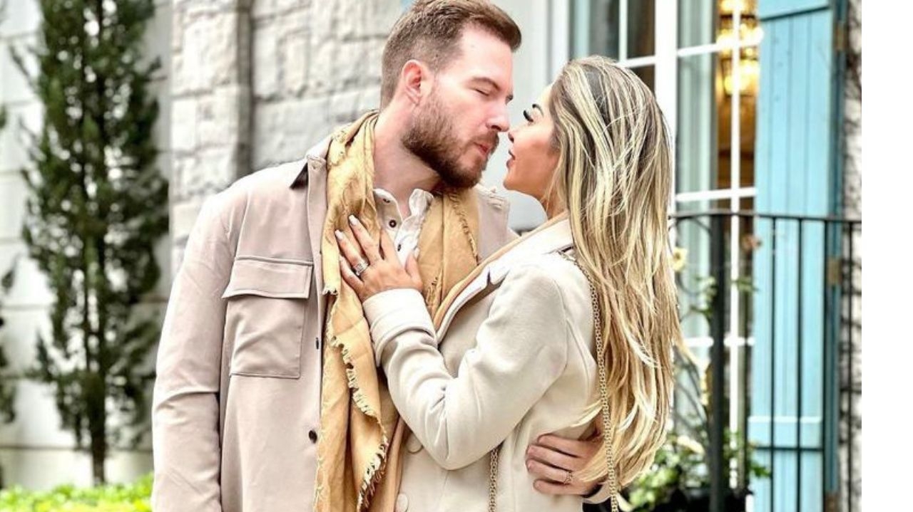 Maíra Cardi guarda cuecas de Thiago Nigro em cofre durante lua de mel