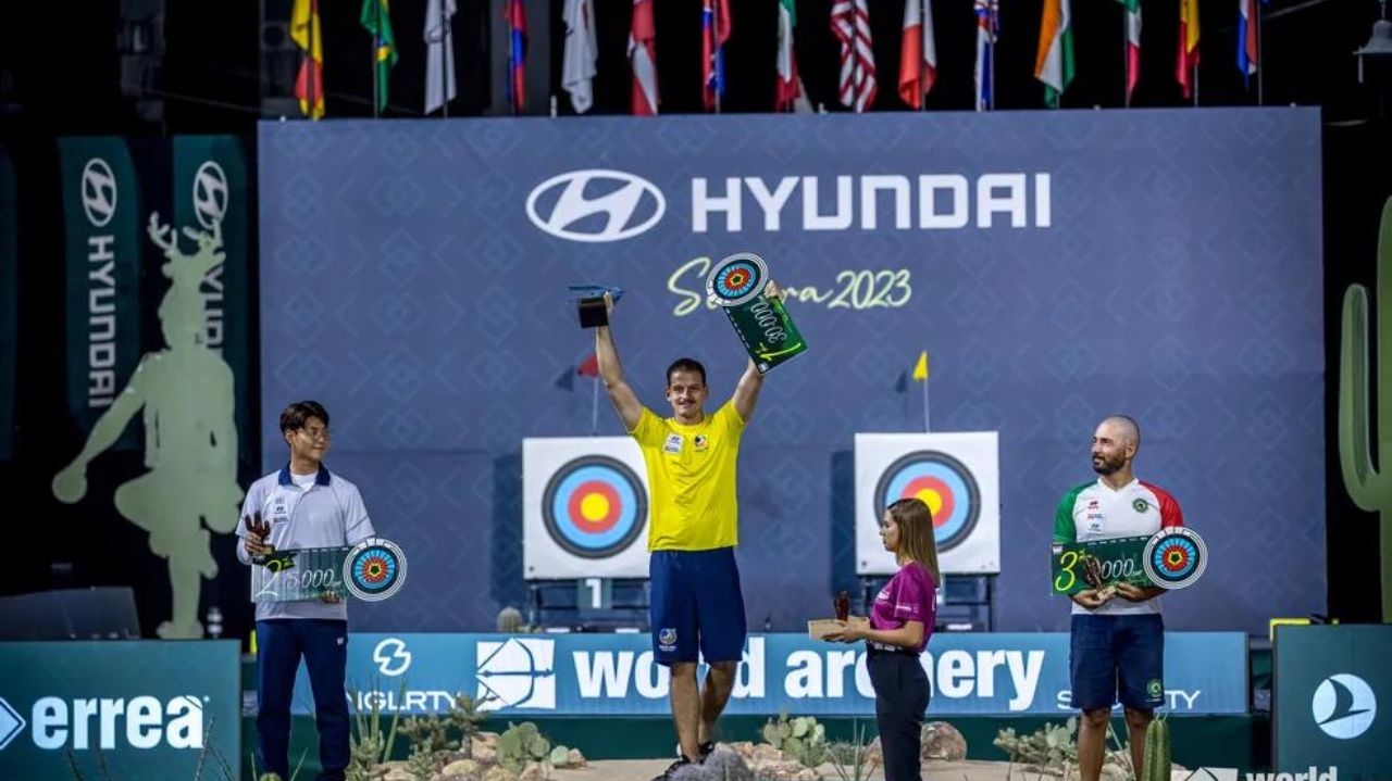 Marcus DʼAlmeida conquista o título mundial de tiro com arco