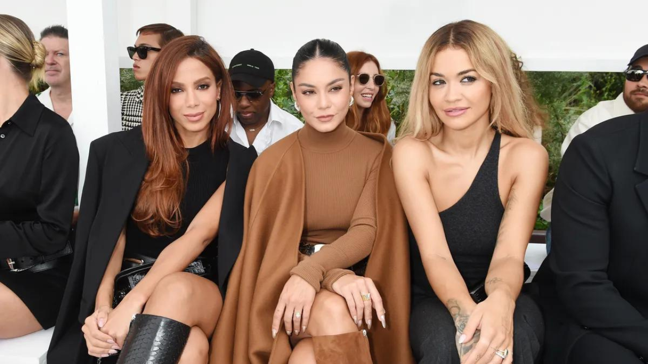Anitta marca presença no NYFW ao lado de Vanessa Hudgens e Rita Ora
