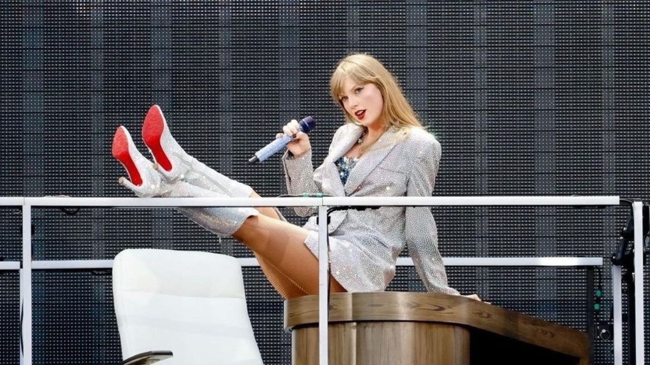 Compreenda o estilo de Taylor Swift e sua mais recente fase na moda.