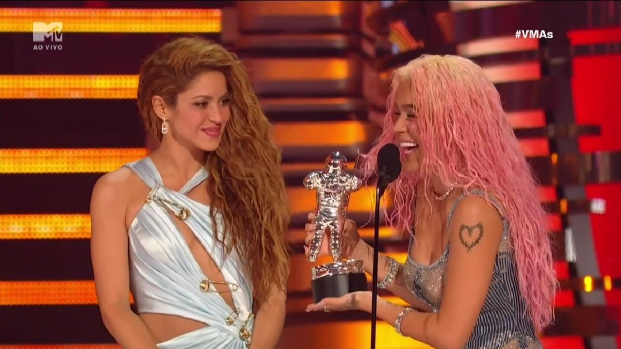 VMA 2023: Karol G e Shakira ganham categoria de “Melhor Parceria” com single “TQG”