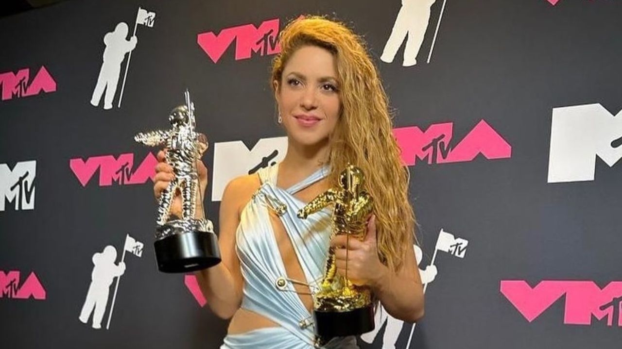 Shakira agita plateia do VMA 2023 e conquista prêmio inédito em sua carreira