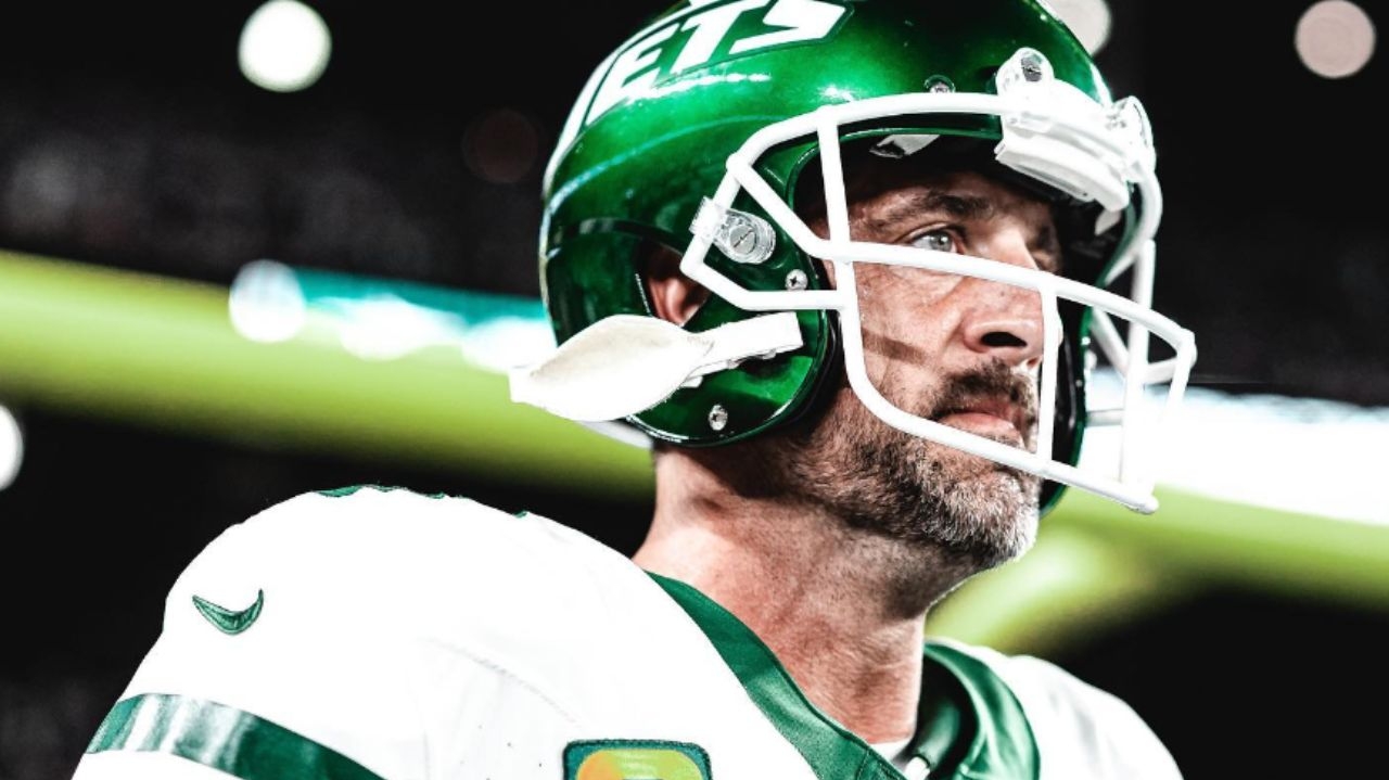 Aaron Rodgers tem lesão confirmada e está fora da temporada da NFL