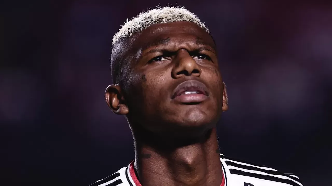 Arboleda se lesiona sozinho e traz preocupação para o São Paulo