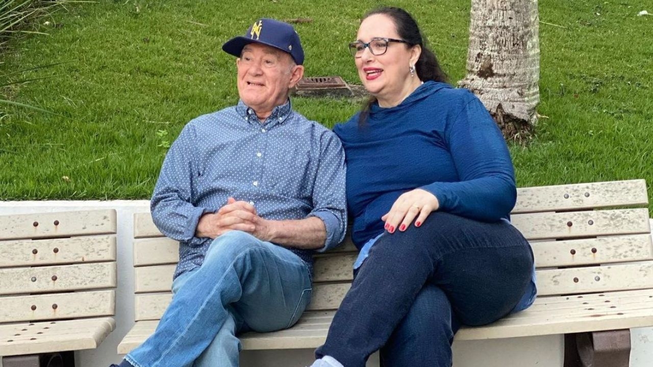 Esposa de Renato Aragão se pronuncia após notícia de que humorista teria perdido posse sobre a marca “Didi”