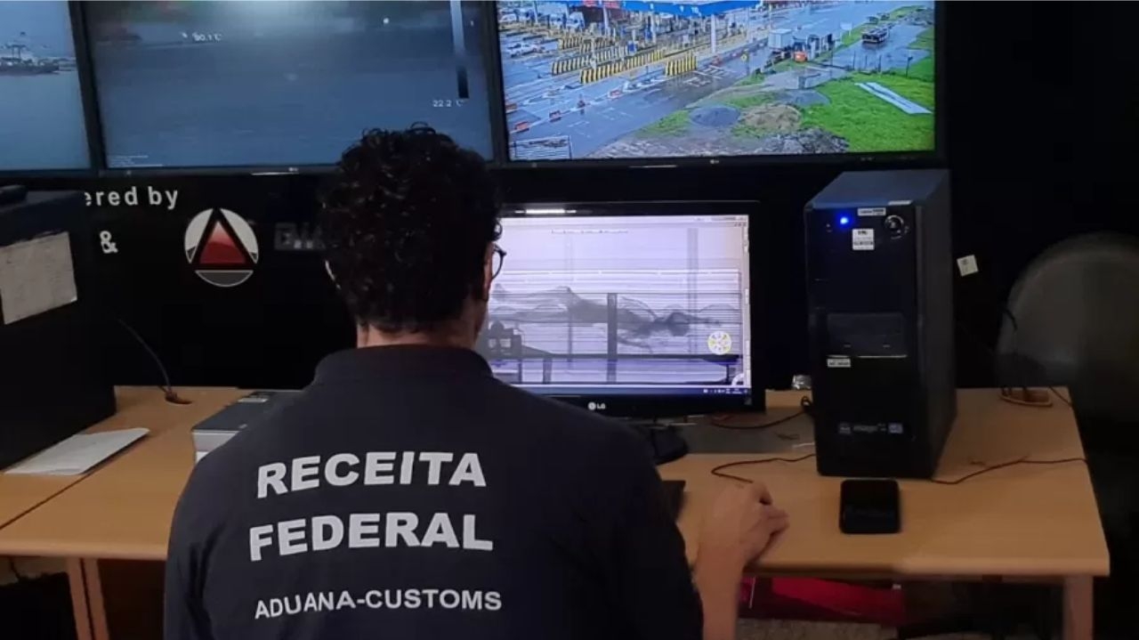 Polícia Federal investiga descoberta de 25 corpos em contêiner no Porto de Santos