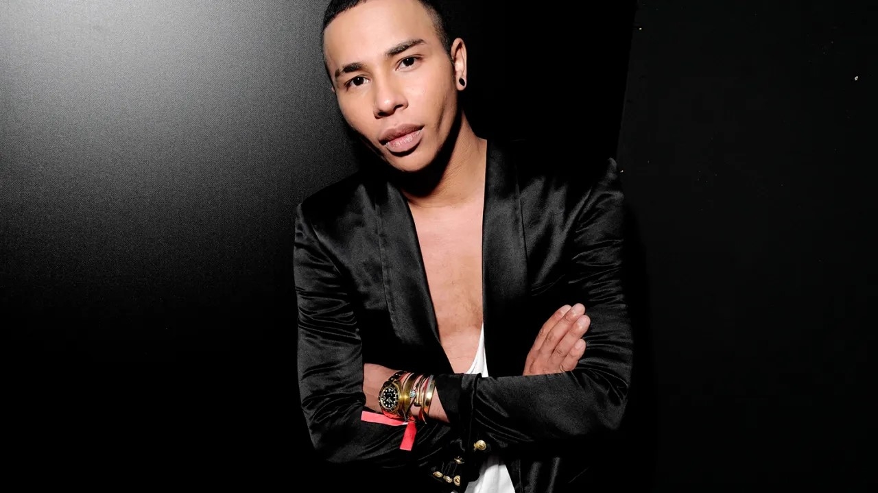 Looks da Balmain para a Semana de Moda de Paris são roubados