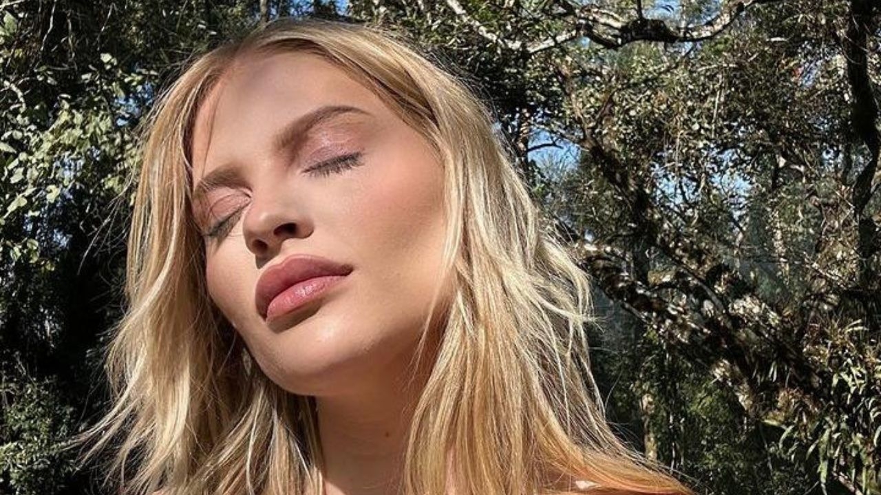 Luísa Sonza aparece cantando “Iguaria” em voz e violão