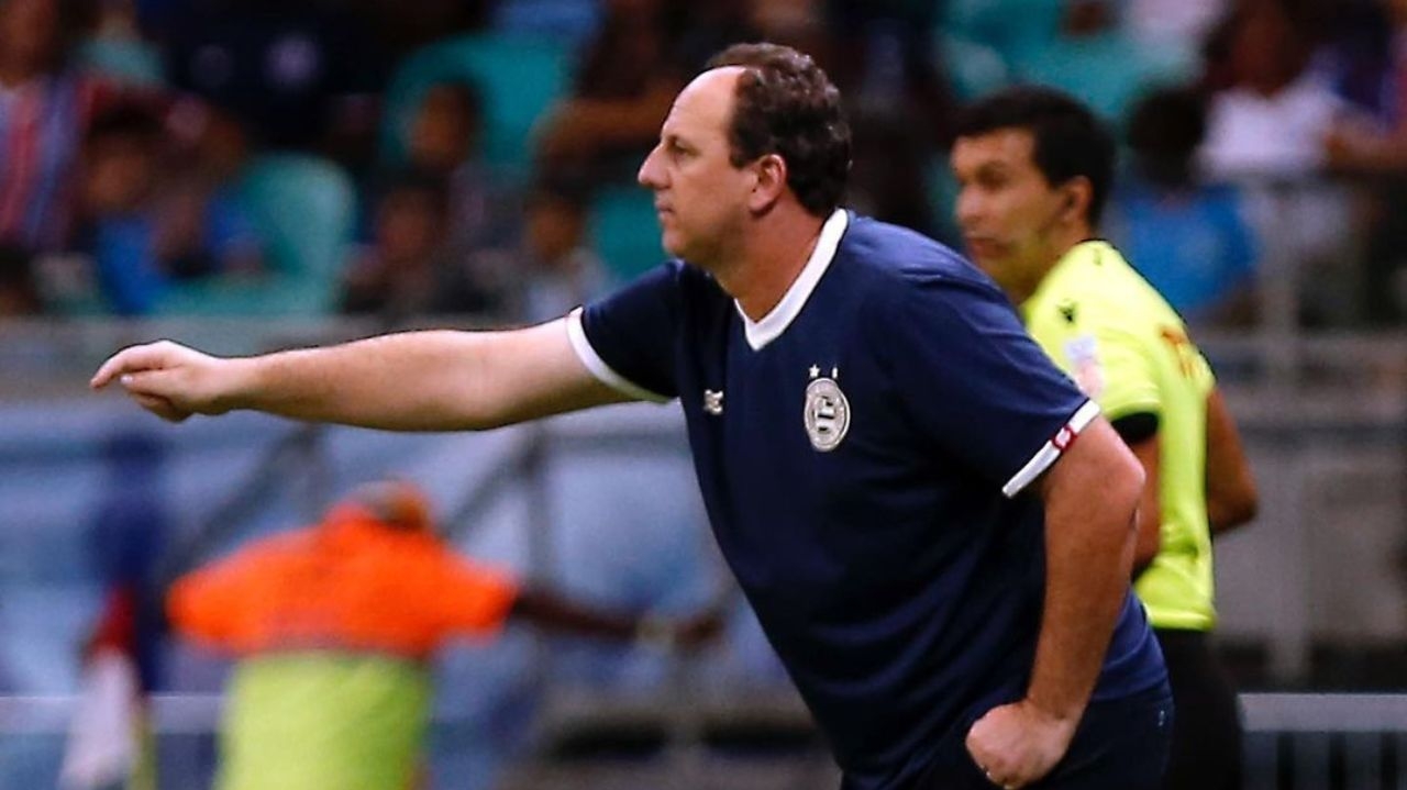 Rogério Ceni lamenta gols sofridos de bola parada