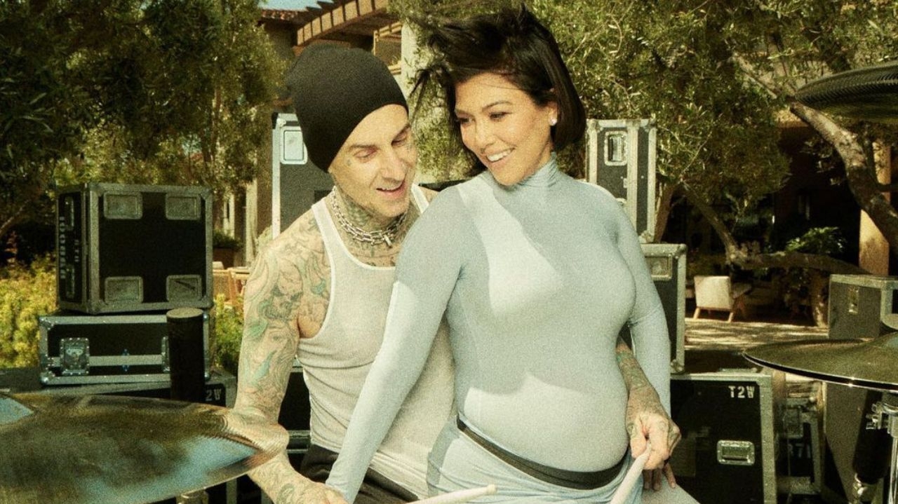 Em recuperação após cirurgia, Kourtney Kardashian sente falta da companhia do marido