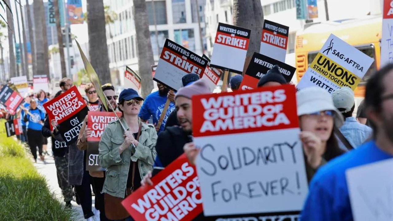 Greve dos roteiristas: negociações recomeçam nesta quinta-feira