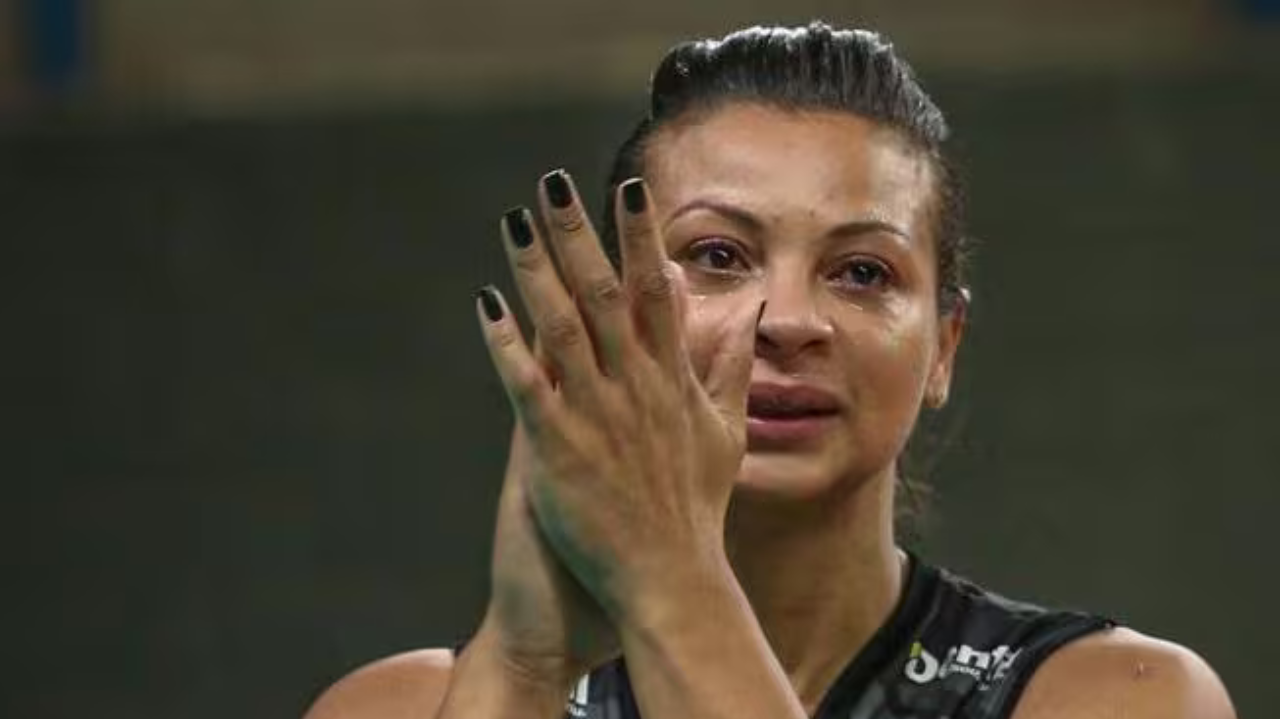 Walewska Oliveira, campeã olímpica no vôlei em Pequim, morre aos 43 anos