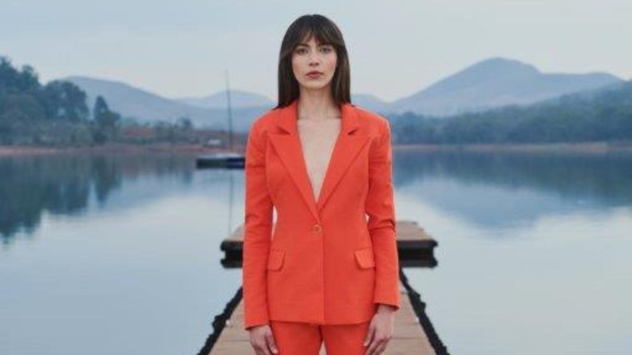 Tufi Duek aposta na tendência navy em coleção Riverside