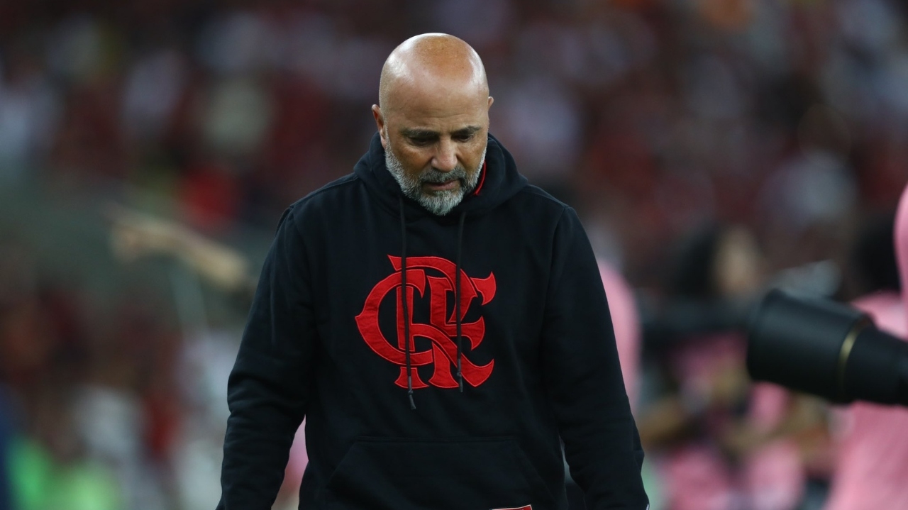 Sampaoli só será demitido após Flamengo contratar um substituto imediato