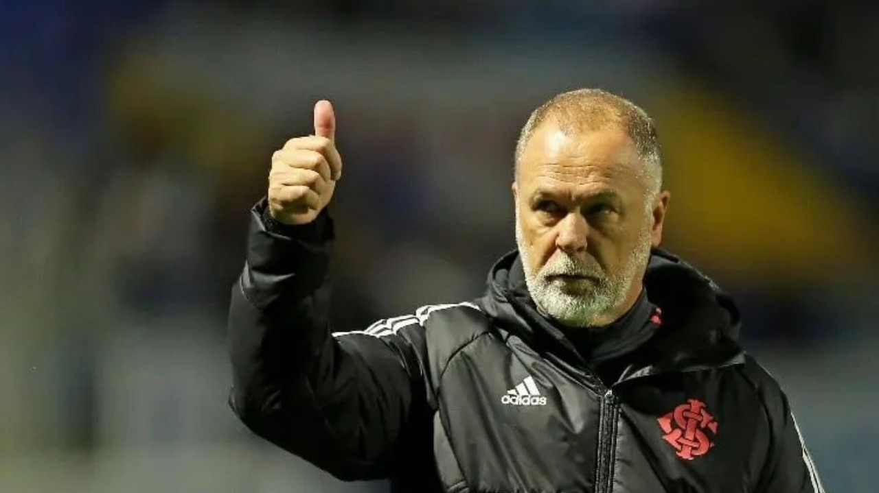 Mano Menezes pode ser o novo técnico do Corinthians