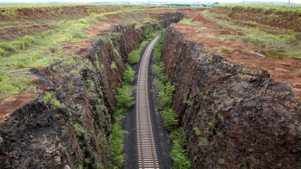 Após mais de 30 anos, obra da ferrovia Norte-Sul é finalmente concluída