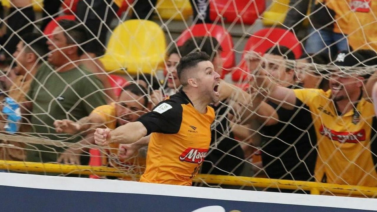 Magnus consegue placar necessário contra Corinthians e é campeão paulista