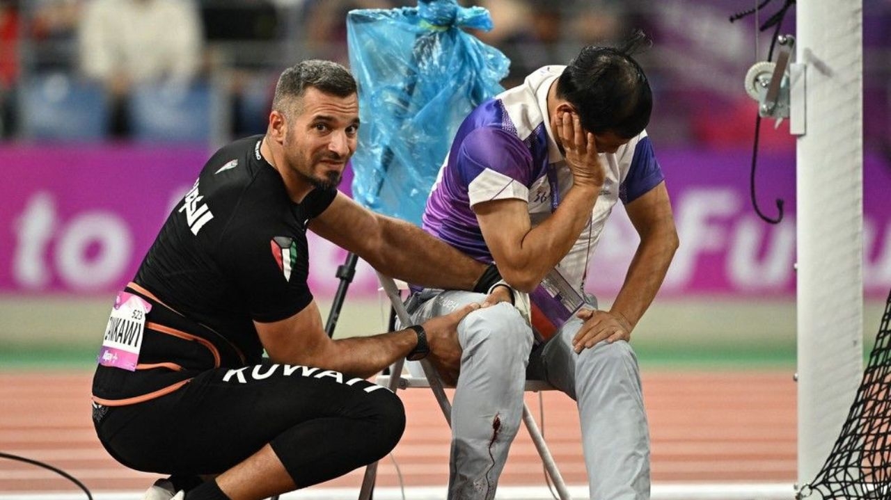 Oficial é atingido por martelo nos Jogos Asiáticos de Atletismo, na China