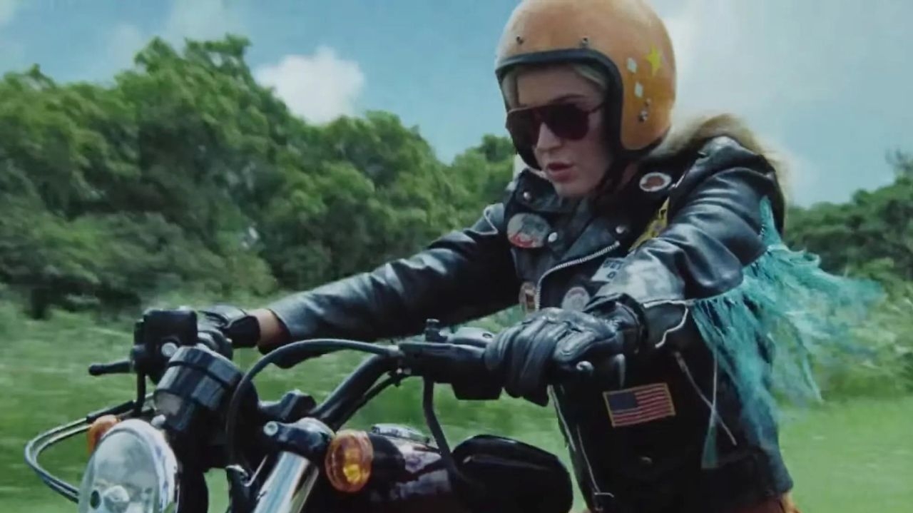 “Harleys In Hawaii”: canção de Katy Perry registra aumento significativo no número de plays
