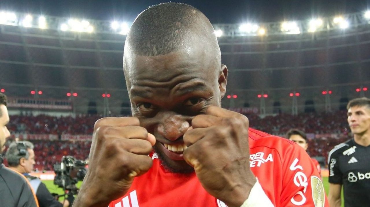 Internacional: Enner Valencia sofre injuria racial após eliminação