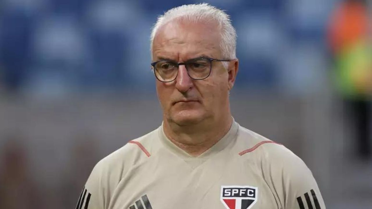 Dorival demonstra insatisfação após convocação de James Rodríguez