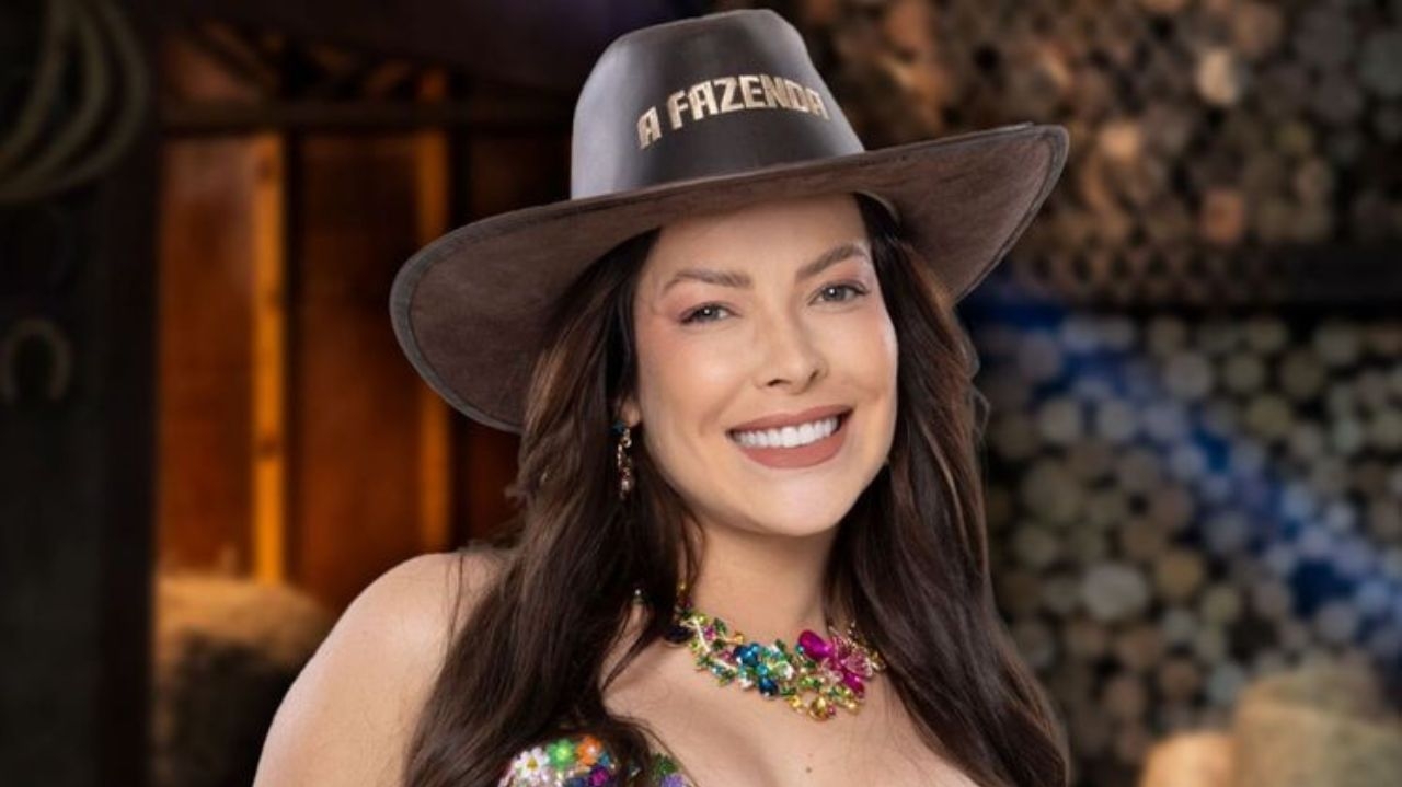 A Fazenda 15: Jaquelline comemora posto de fazendeira e acorda peões com “panelaço”