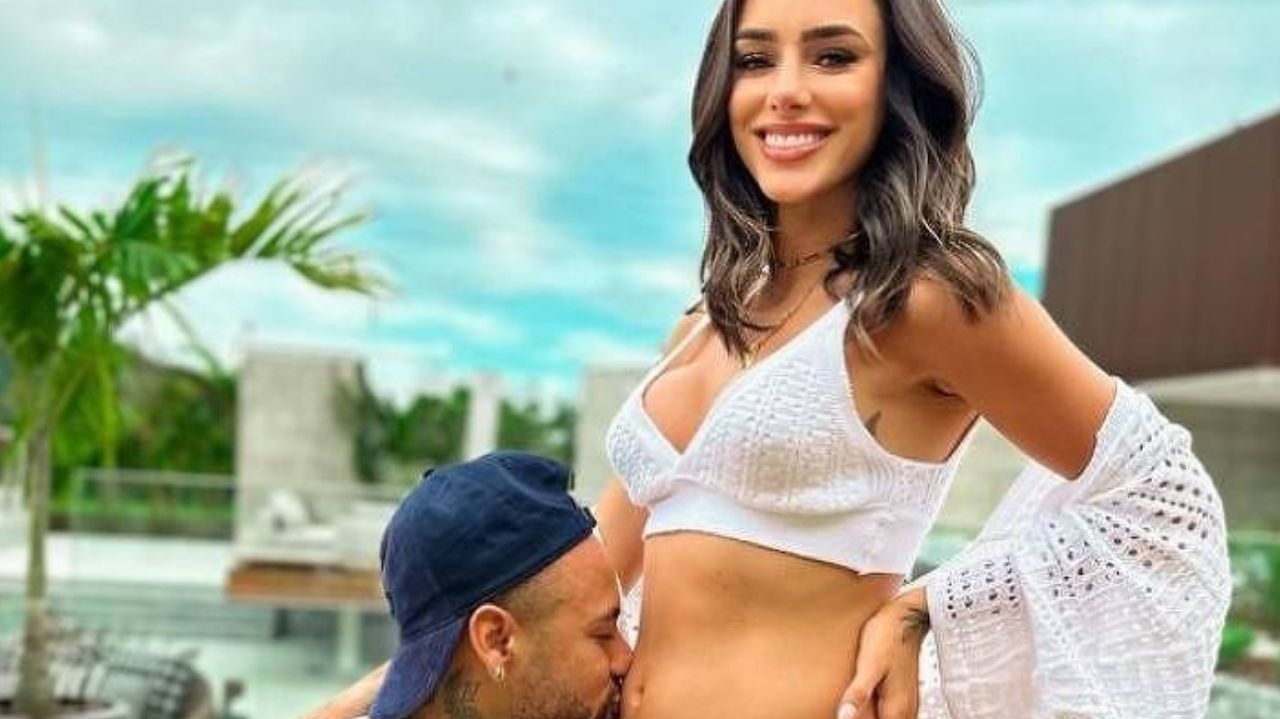 Família de Neymar não comparece ao nascimento da filha dele com Bruna