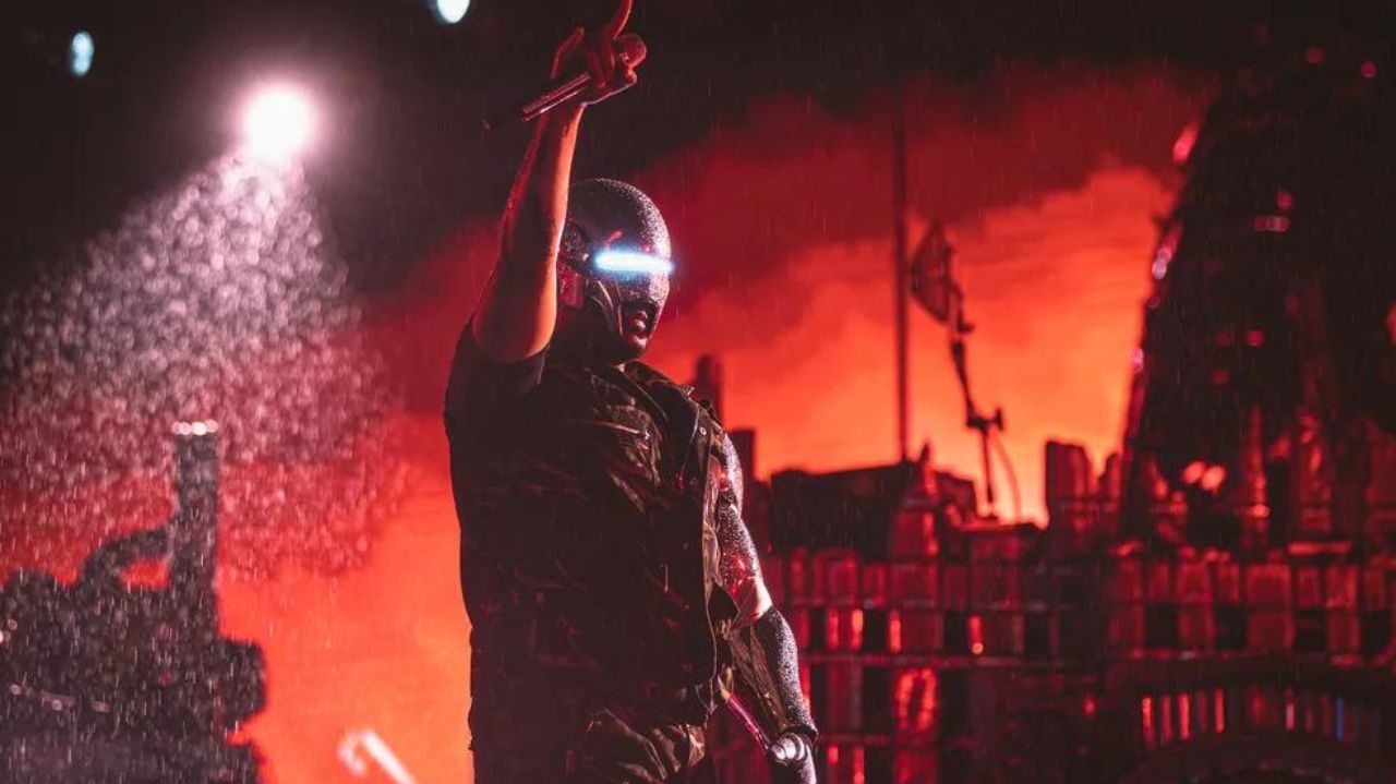 The Weeknd se apresenta debaixo de chuva no Rio de Janeiro