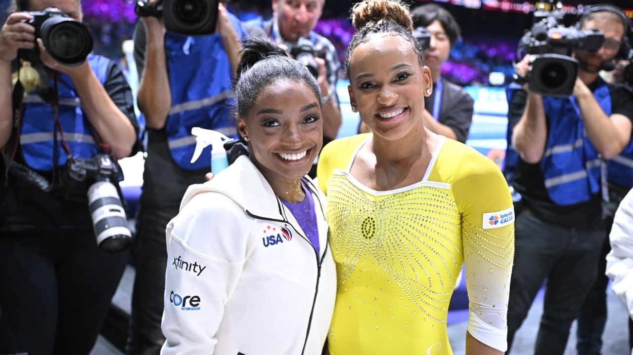 Simone Biles consagra Rebeca Andrade e pode se aposentar após Paris
