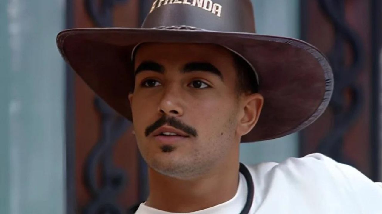 A Fazenda 15: O peão Yuri assume saber da intenção de voto de Fazendeira