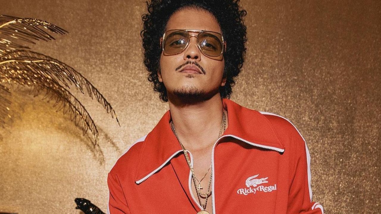 Bruno Mars tranquiliza fãs após sair às pressas de Israel