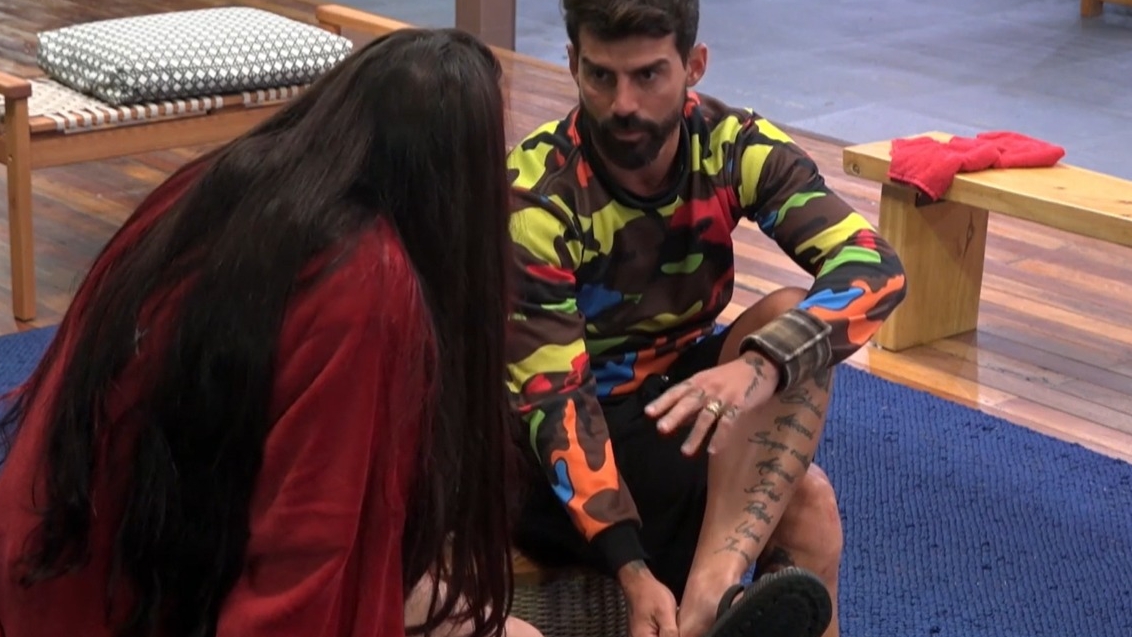 Marcia Fu é ciatada como alvo da roça em debate entre Alicia e Radamés