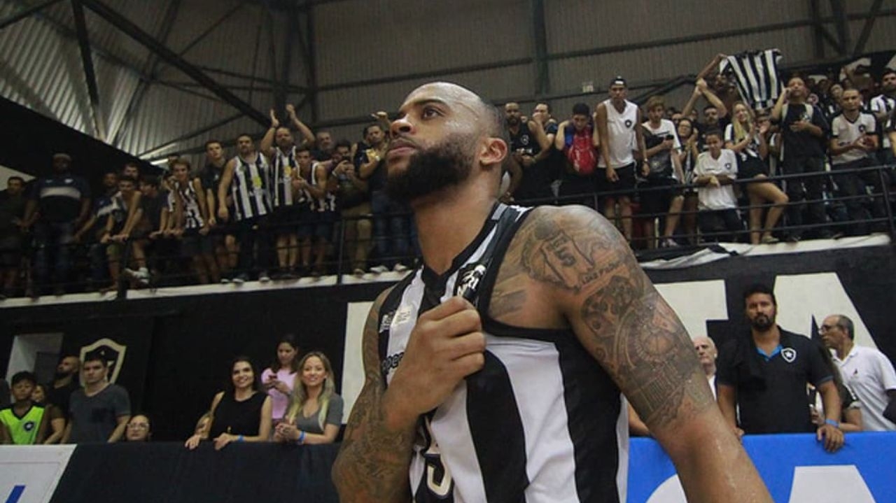 Botafogo anuncia retorno de Jamaal Smith para disputa do NBB
