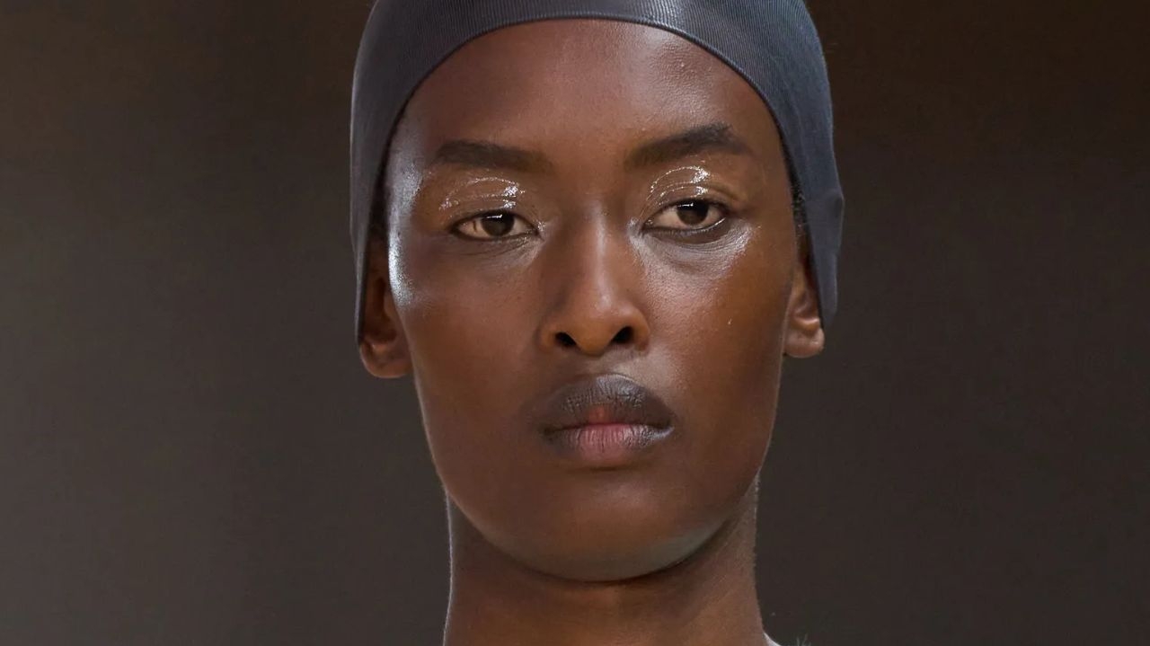 Conheça a tendência “no makeup”, que pode ser um novo padrão de beleza