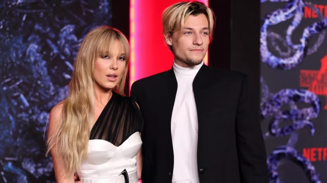 Millie Bobby Brown rebate críticas sobre se casar “tão jovem”