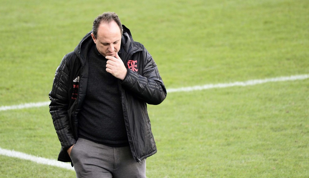 Flamengo anuncia a demissão de Rogério Ceni