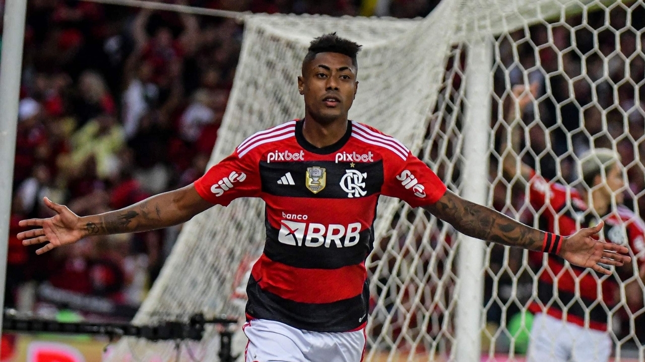 Palmeiras oferece contrato sedutor a Bruno Henrique e aguarda definição com Flamengo