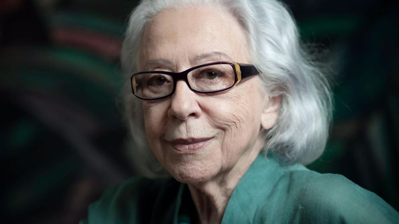 Fernanda Montenegro entra na justiça contra vizinho