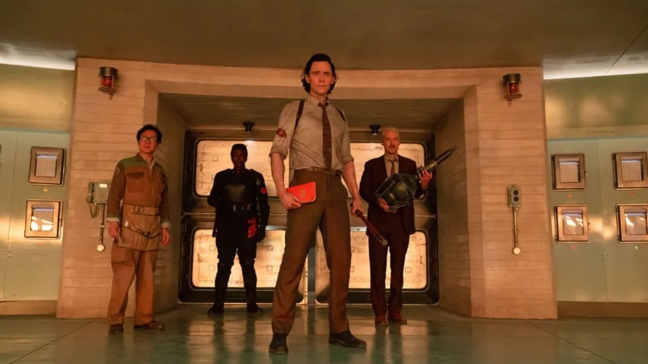 Loki: diretor da série revela que segunda temporada quase teve “guerra universal”