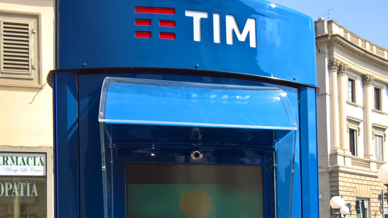 Oferta inusitada da KKR causa queda de 6% nas ações da TIM