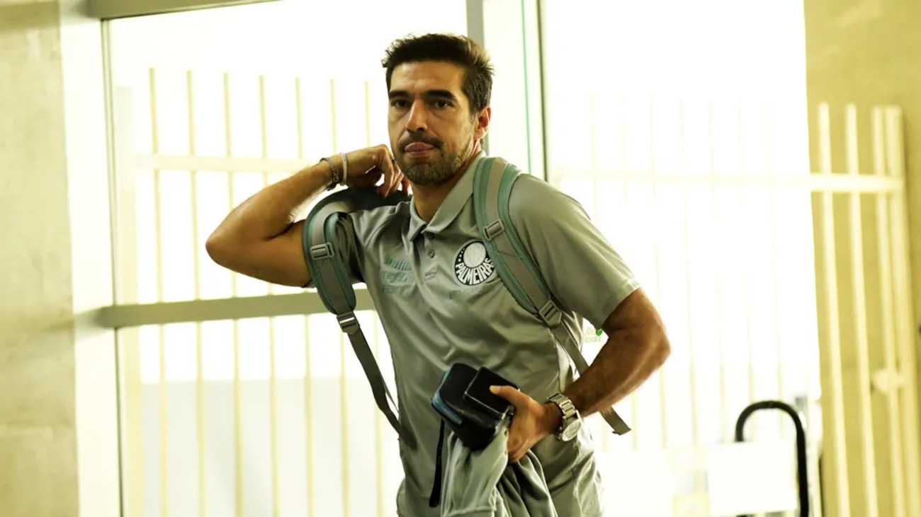 Palmeiras não recorre a decisão judicial e Abel Ferreira fica suspenso por dois jogos do Brasileirão