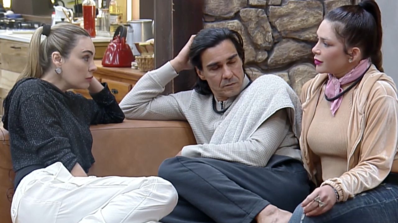 Nadja questiona Rachel sobre possibilidade de aliança com Black e peoa rebate